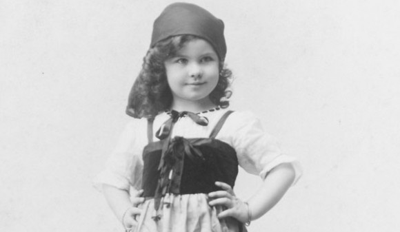 Vivien Leigh as a gypsy